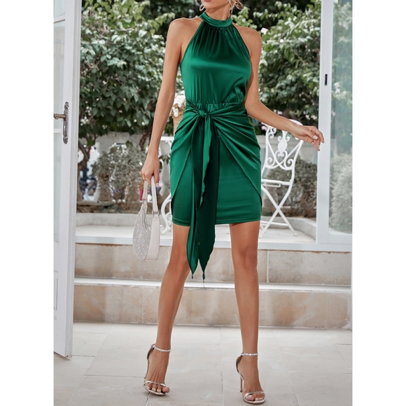 Green Tie Front Dress - Picture 4 of 7